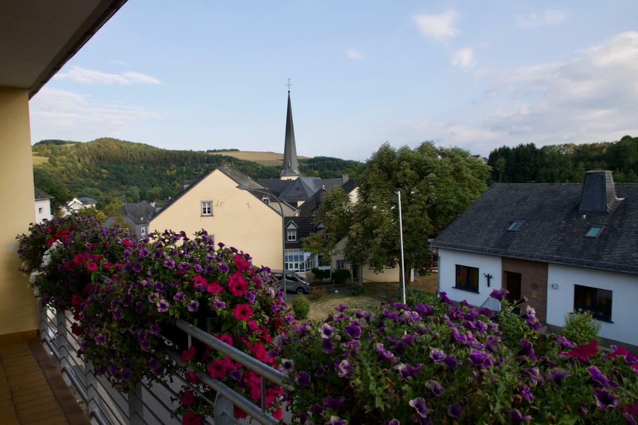 Ferienwohnung Eifelmittendrin Waxweiler Exterior photo